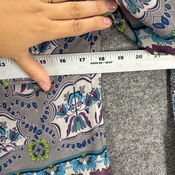 Collective Concepts Shirt Women S Small Gray Floral Button Up V-Neck Long Sleeve - Picture 5 of 7